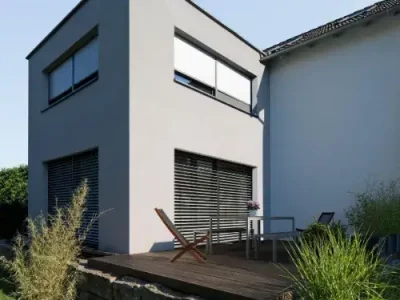 Rollladen als Sicht- und Sonnenschutz